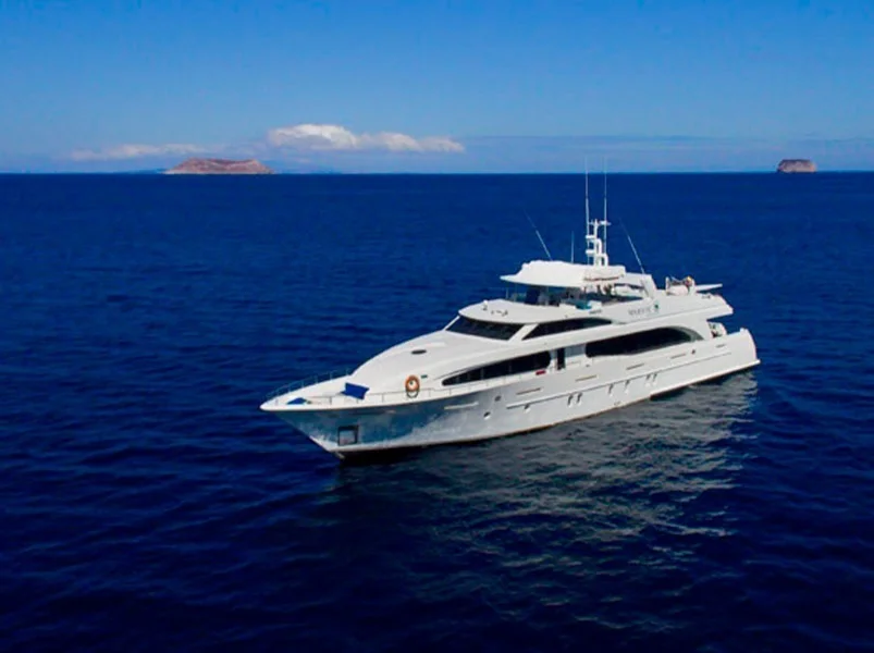 Enchanted Luxury South to North Galapagos Islands Cruise - Grand Majestic Yacht | Galapagos Cruise Tours