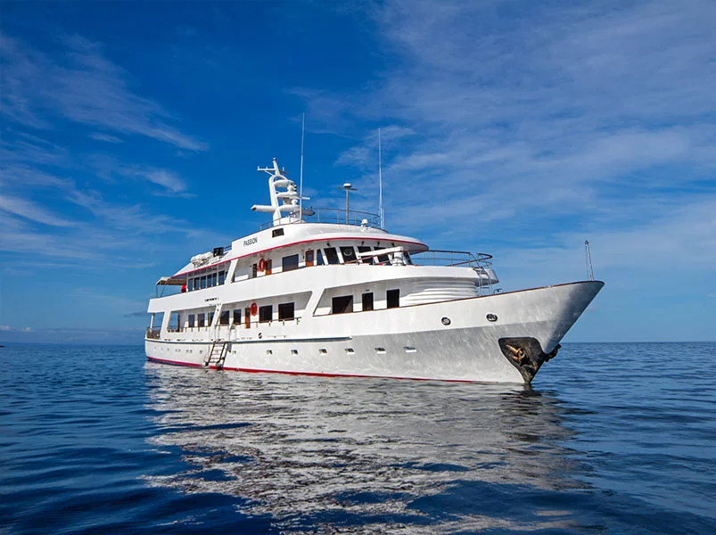 8 days – Western Islands - Galápagos Passion Yacht | Galapagos Cruise Tours