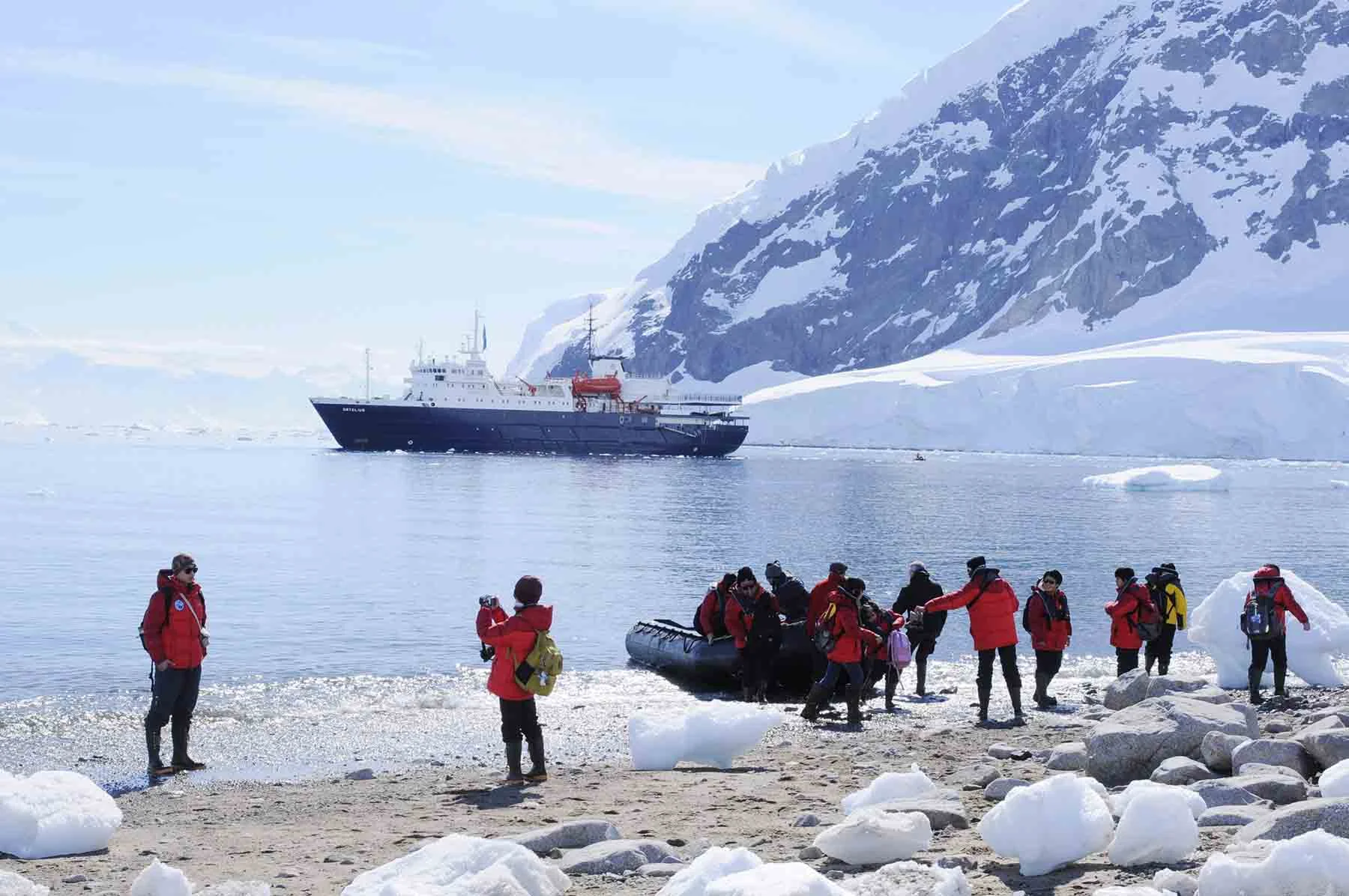 Antarctic Express: Crossing the Circle | Antarctica Tours