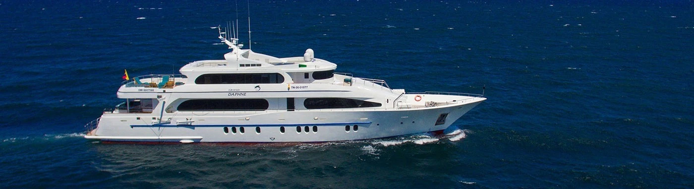 Itinerary 5 Days - Grand Daphne Yacht | Galapagos Cruise Tours