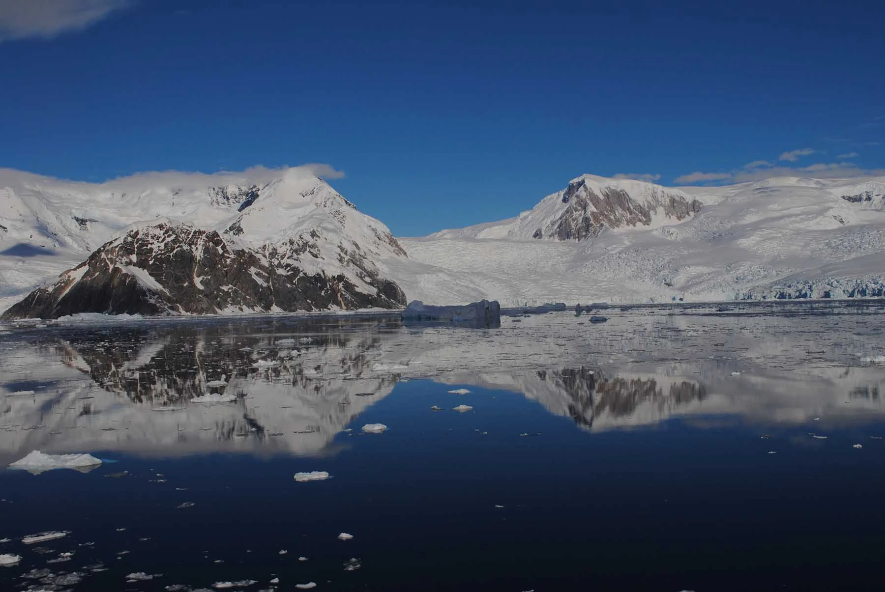 Across the Antarctic Circle | Antarctica Tours Across the Antarctic Circle | Antarctica Tours