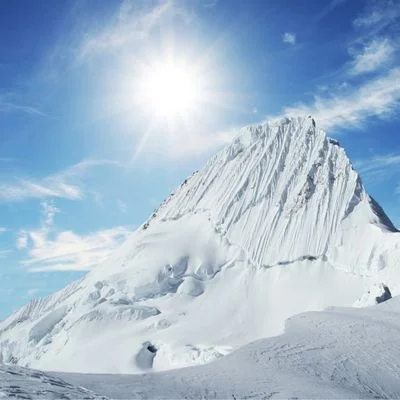 Alpamayo - Canva - Kamchatka