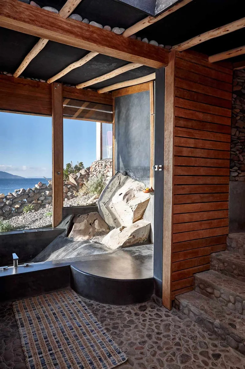 Amantica Lodge | Scenic Bathroom View