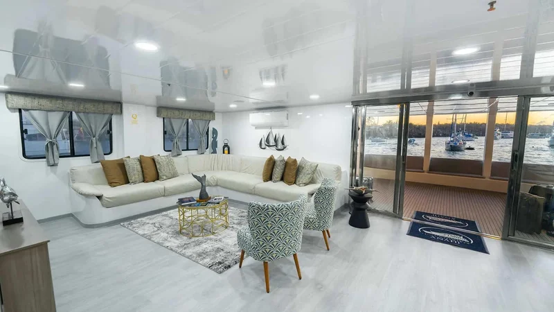 Living Room | Anahi Catamaran