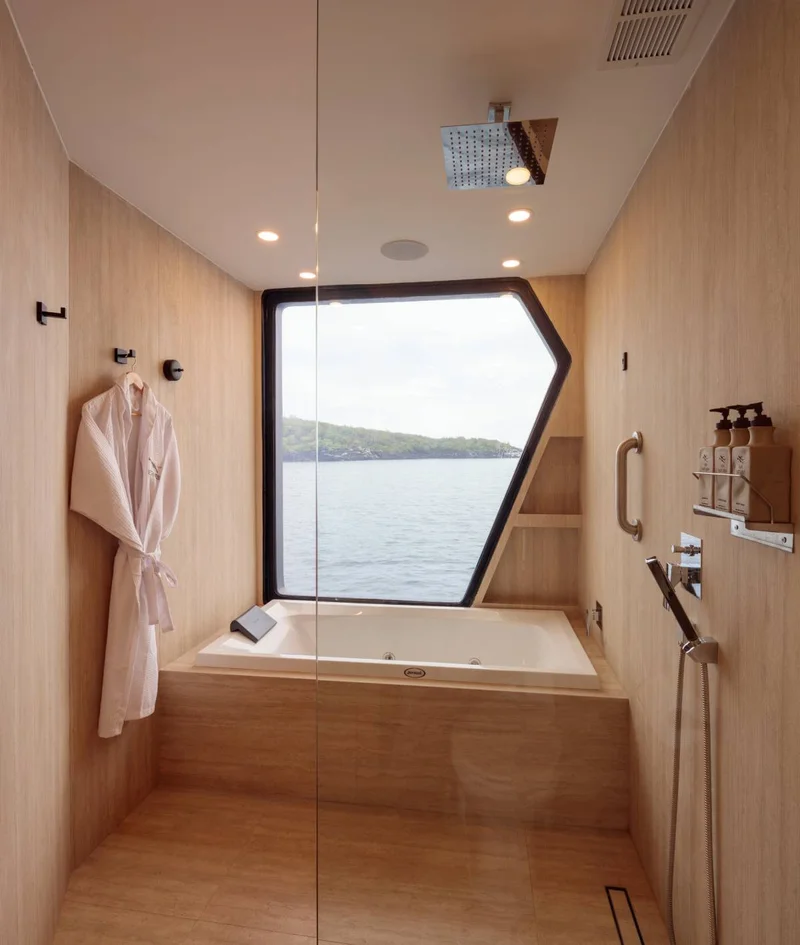 Bathroom Single Suite | Hermes