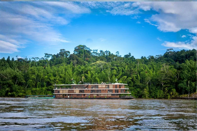 manatee-cruise-ecuadorian-river-cruise-scape-magazine-ii-2026