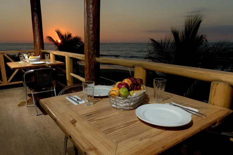 Mancora Beach Bungalows| Food 