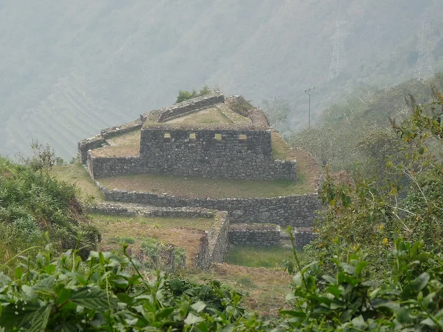 Sacred Valley's uphill ascent to the Machu Picchu adventure