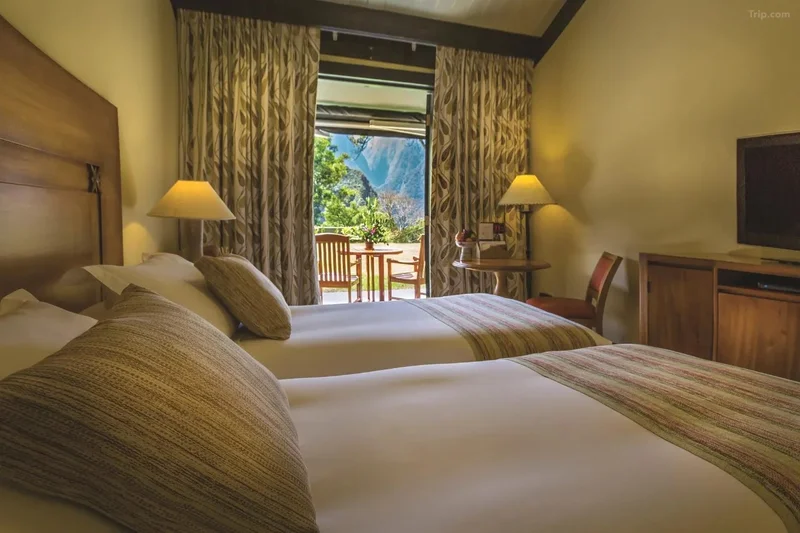 Sanctuary Lodge | Bedroom