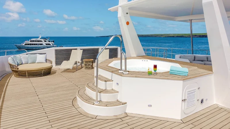 Solarium | Alya Catamaran | Galapagos Solarium | Alya Catamaran | Galapagos
