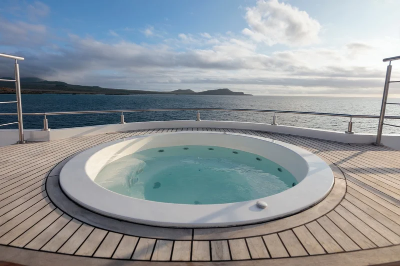 Sun Deck Jacuzzi | Hermes