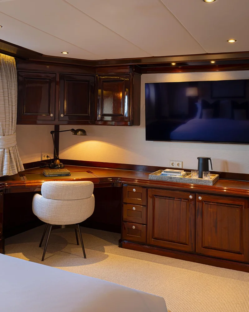 Cabin Type | Aqua Lares | Artic