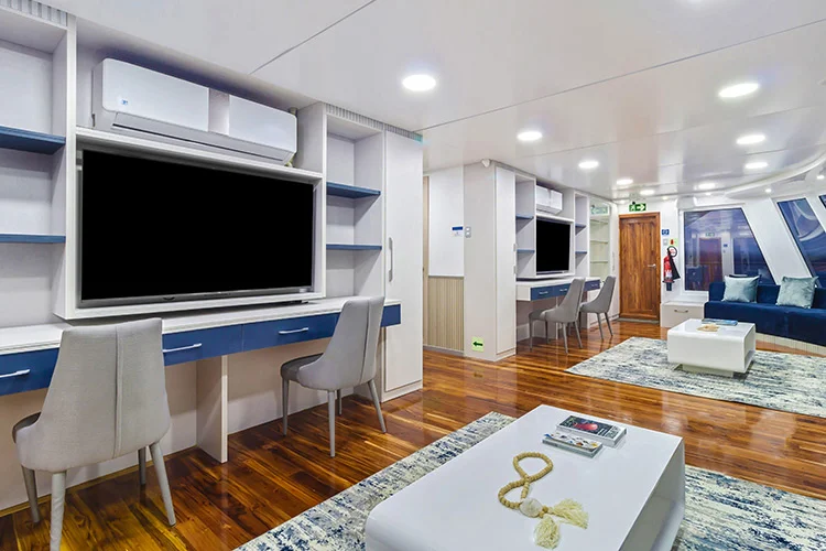Lounge  | Cormorant II