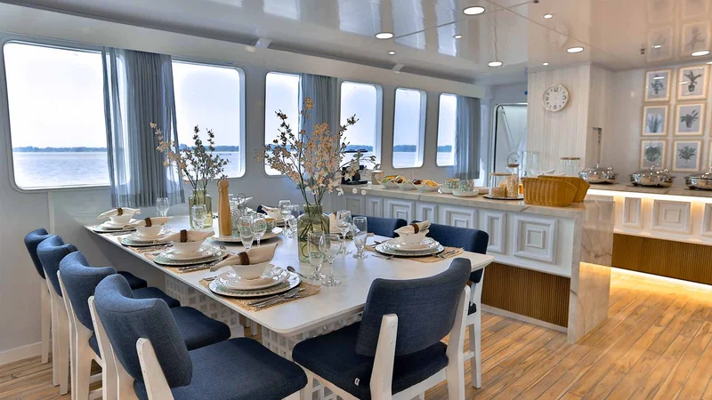 Dining Room | Galaxy Diver II