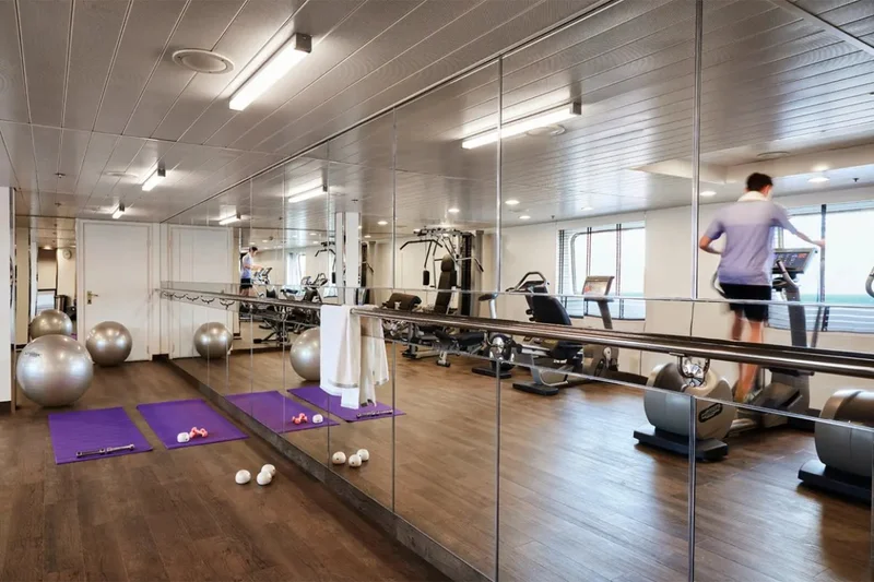 gym-silver-cloud gym-silver-cloud