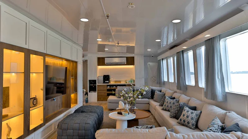 Living Room | Galaxy Diver II