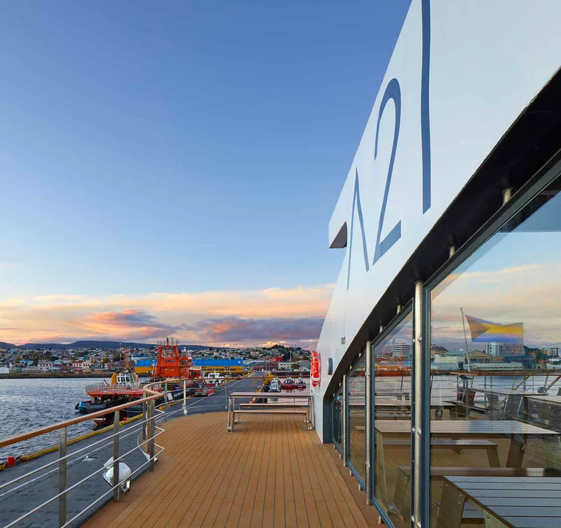 Exteriors raw | Magellan Explorer