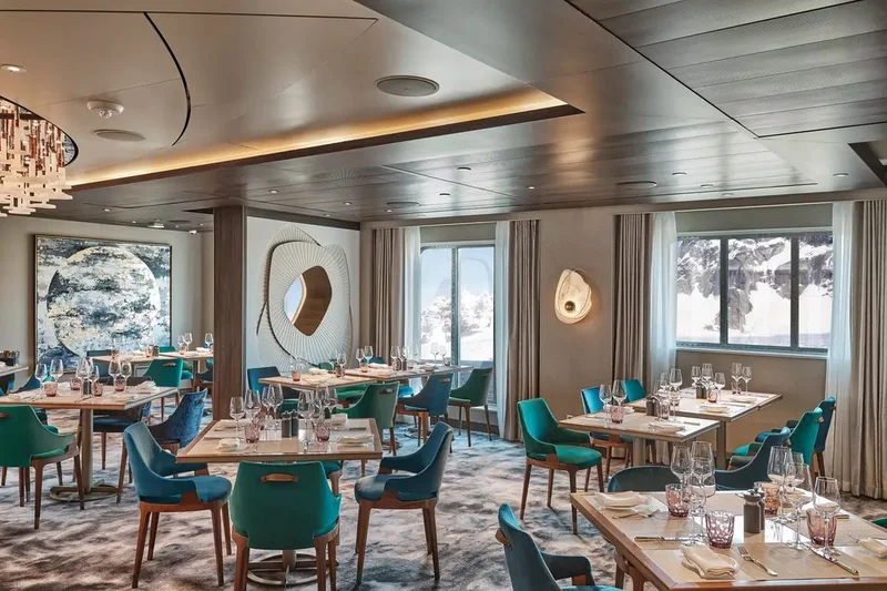 restaurant-ocean-endeavour-antarctica restaurant-ocean-endeavour-antarctica