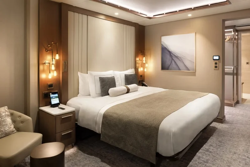 signature-suite-ocean-endeavour-antarctica signature-suite-ocean-endeavour-antarctica