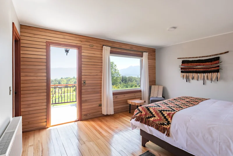 Standard Boutique Standard Boutique