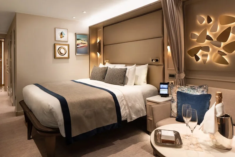 superiore-veranda-suite-ocean-endeavour-antarctica superiore-veranda-suite-ocean-endeavour-antarctica